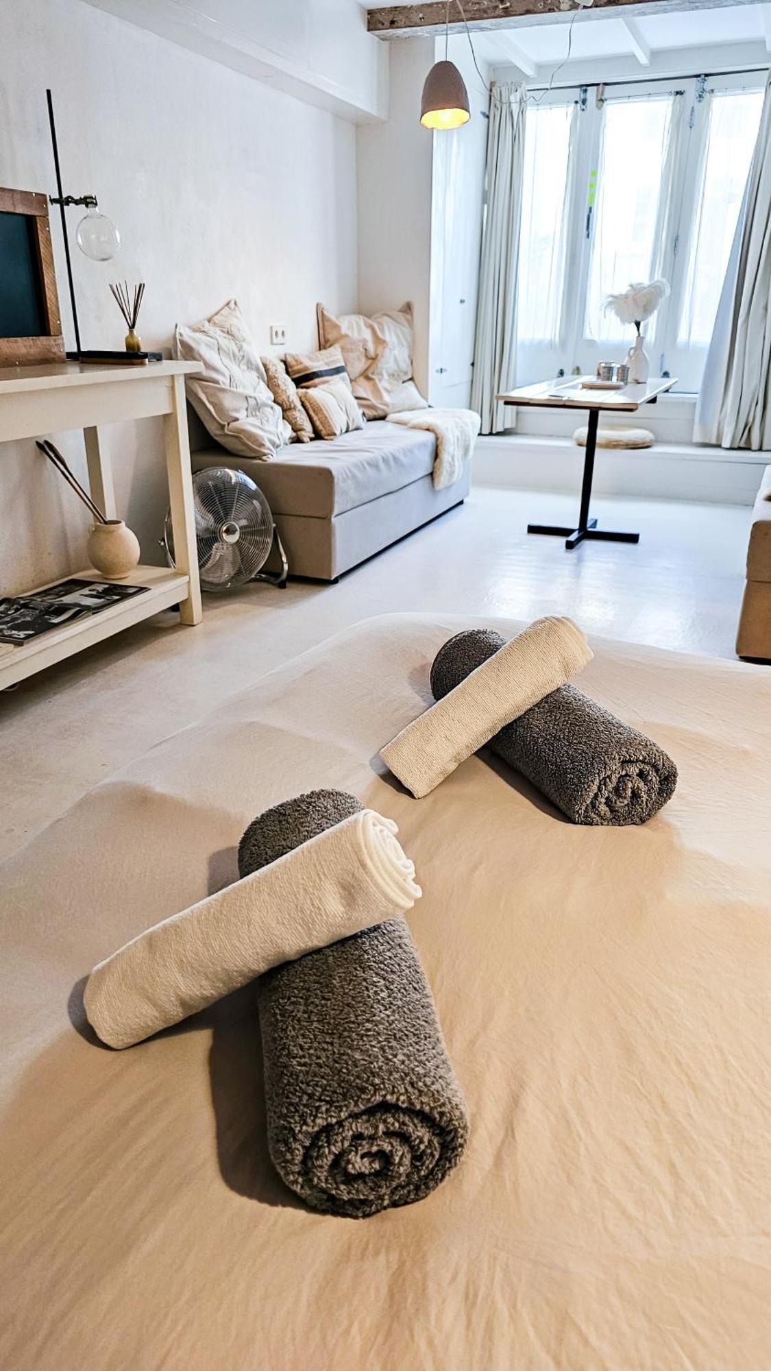 The White Wilde - Studio In A Historic Canalhouse From 1799 Amsterdam Extérieur photo